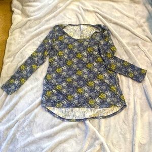 Lularoe Lynnae large top